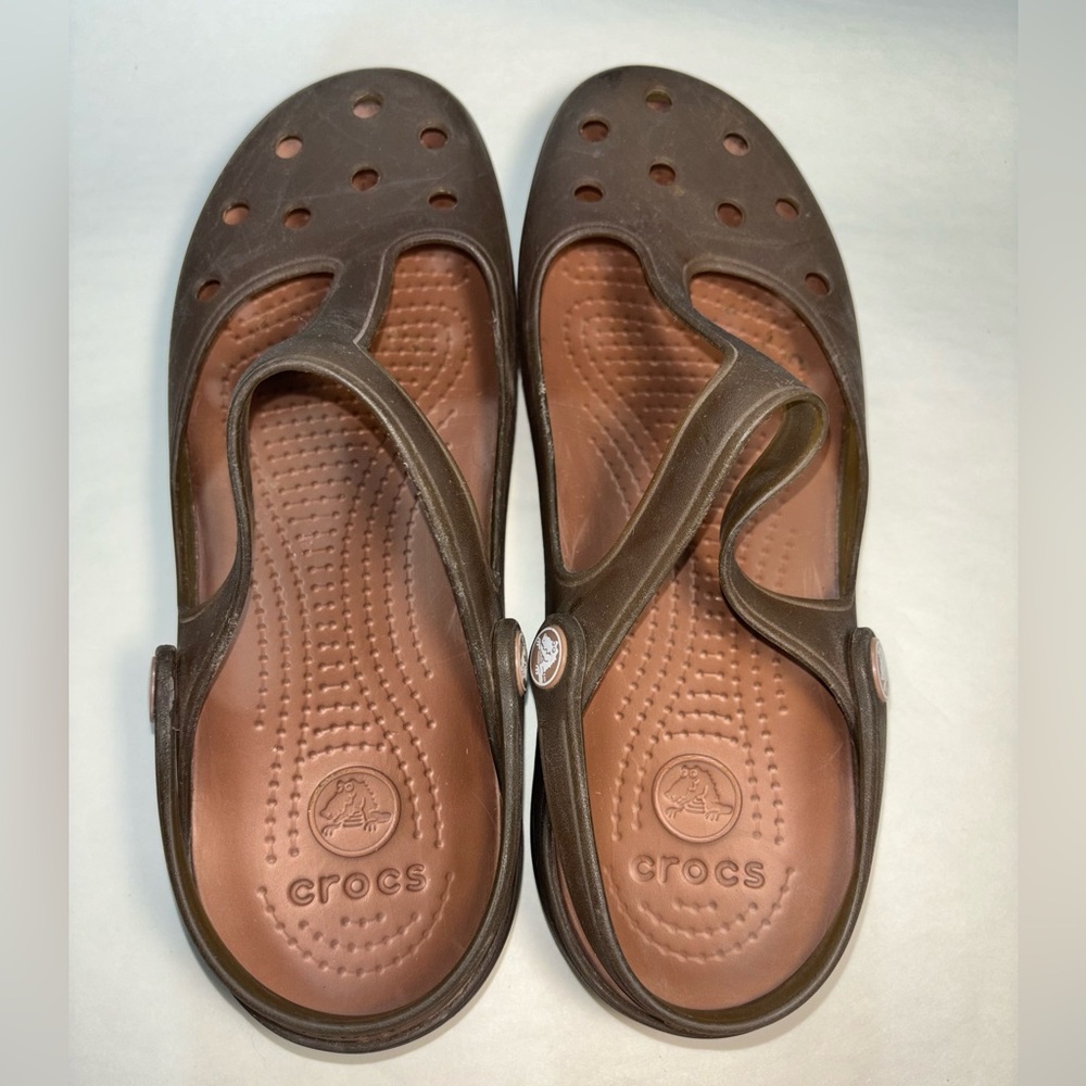 CROCS Women's Size 10 Brown Mary Jane Classic T-Strap Clogs Pivoting Heel Strap - Picture 6 of 9